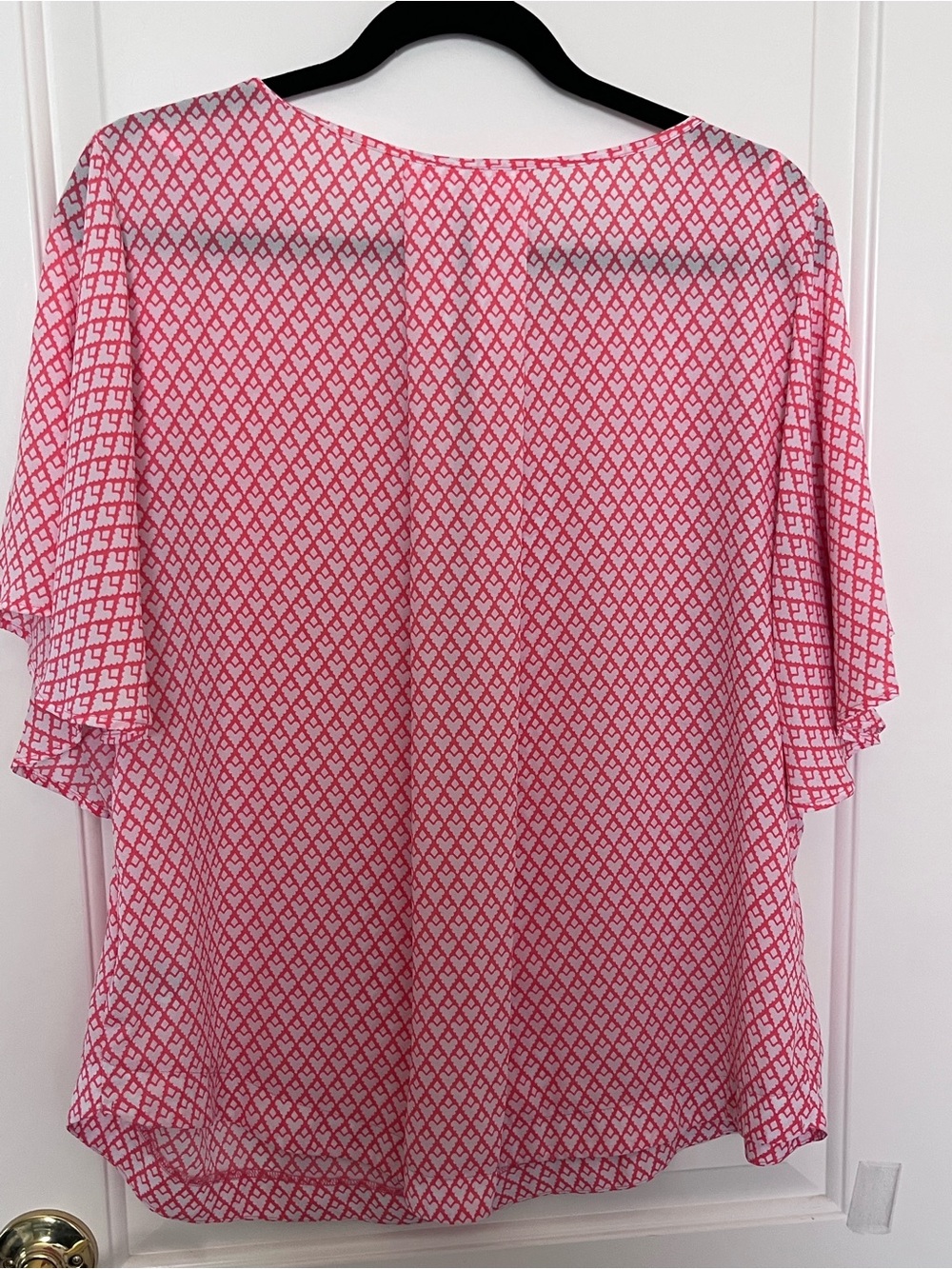 Stylus coral & white geometric mini Printed Tie-Neck Flutter Sleeve Top XL - Picture 5 of 5